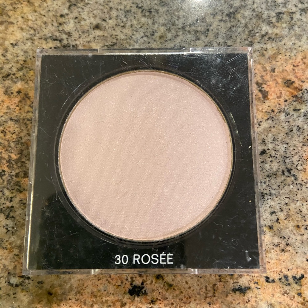 New Chanel Soft Pressed Powder 30 Rosee rare